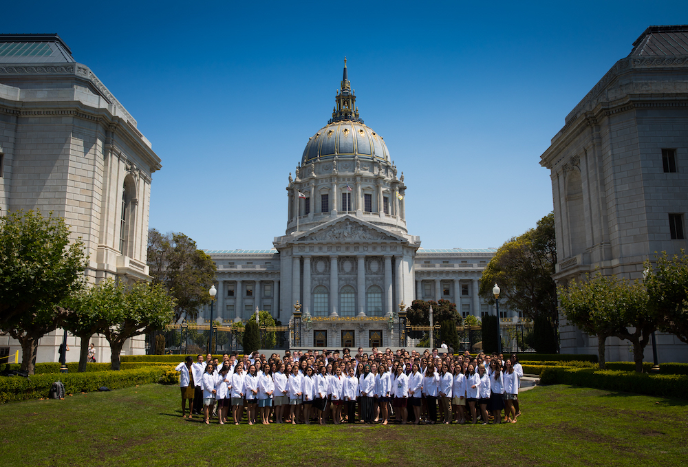 USSF medical school nursing school students gathered for a picture